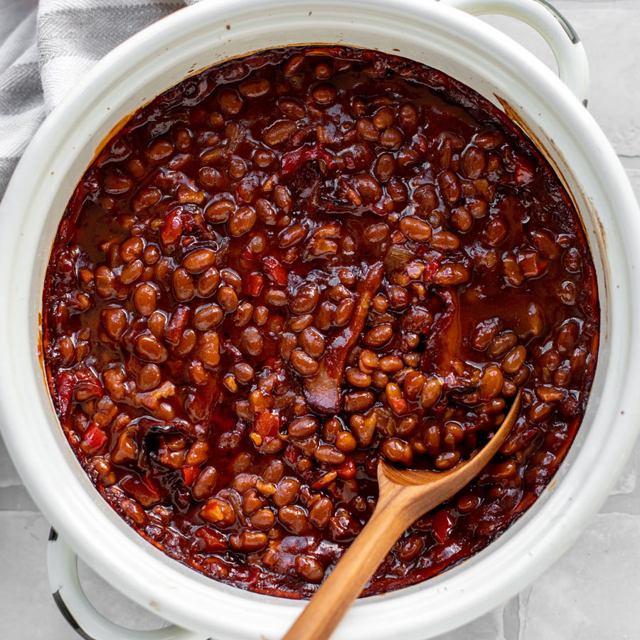 Saucy, smoky baked beans — Foodilemma